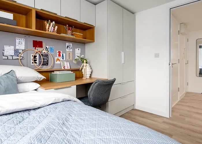 48 Park Street * Bristol