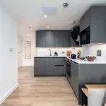 Apartment 48 Park Street *