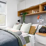 48 Park Street Apartment