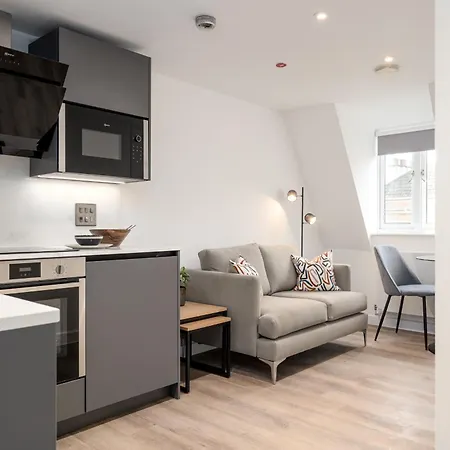 48 Park Street Апартаменти